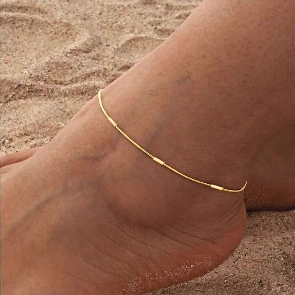 Elegant Gold Anklet Q904